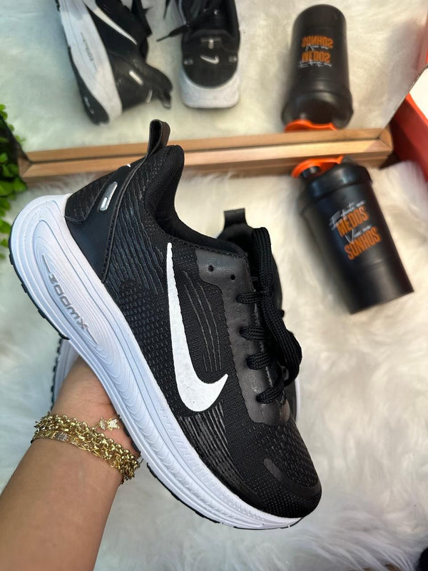 Tênis Masculino Nike Zoom Vomero 01