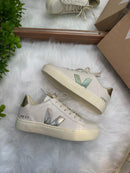 Tênis Feminino Vert Couro Cadarço