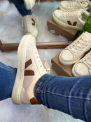 Tênis Feminino Vert Couro Cadarço