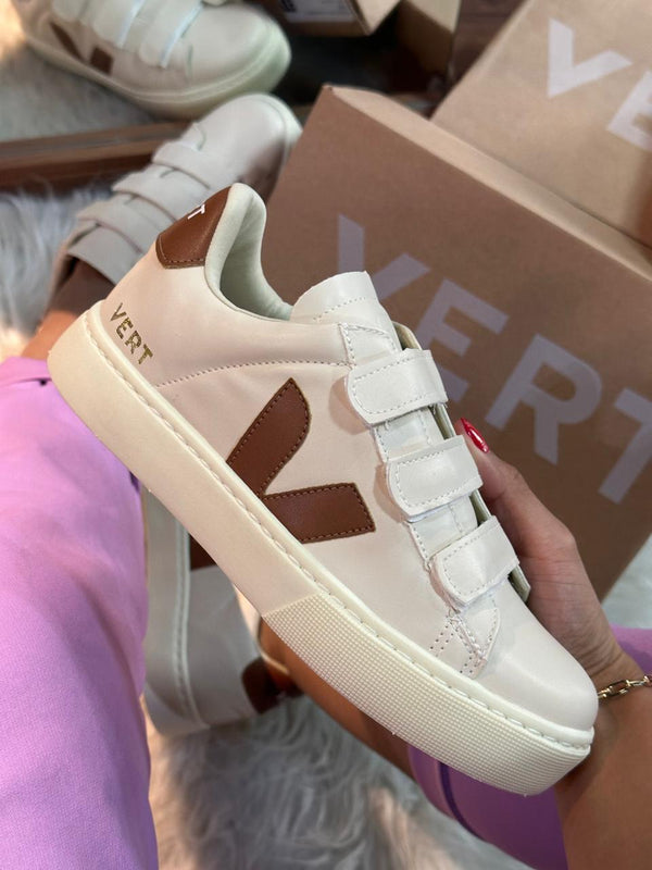 Tênis Feminino Vert Couro Velcro