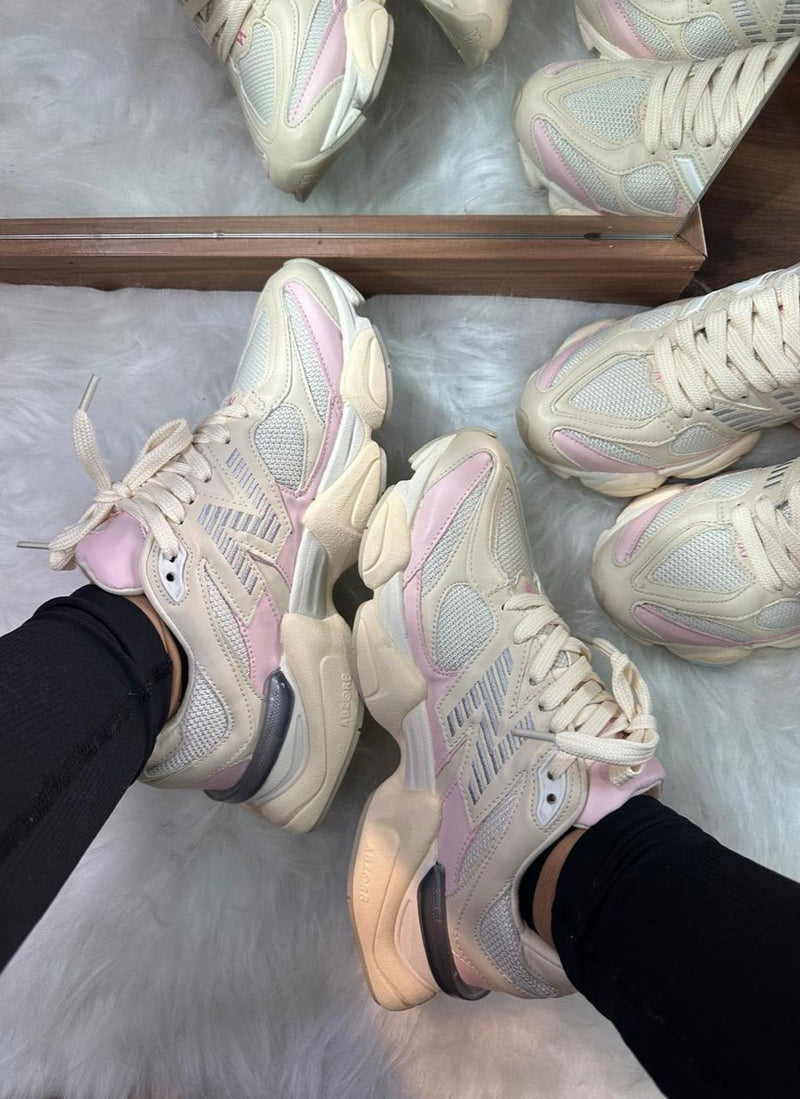 Tênis New Balance 9060 Feminino