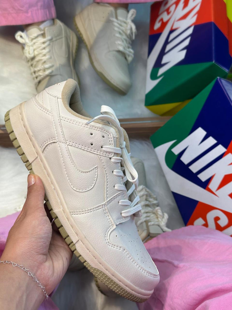 Tênis Nike Dunk Low Pro Cores Femininas
