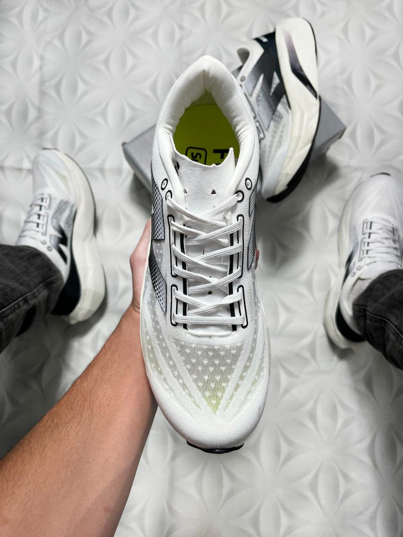 Tênis New Balance Fuelcell Elite Masculino