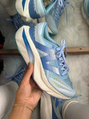 Tênis New Balance Fuelcell feminino